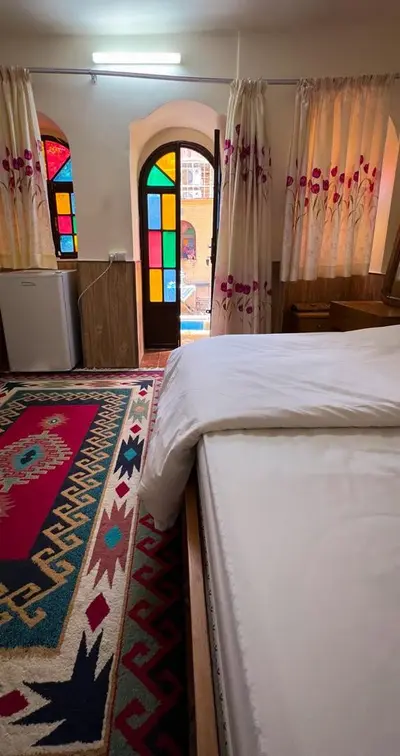 بومگردی یادمان - واحد آذین