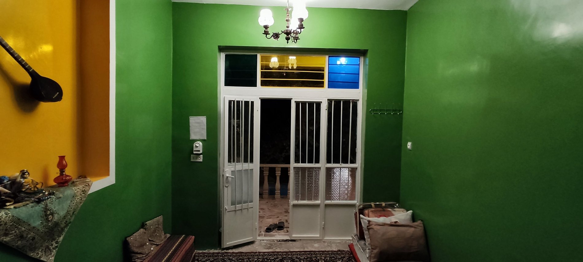 بومگردی کاج - واحد زمرد