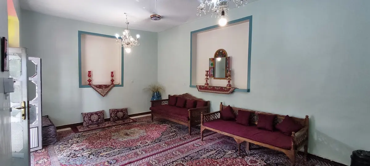 بوم گردی کاج - واحد یاقوت