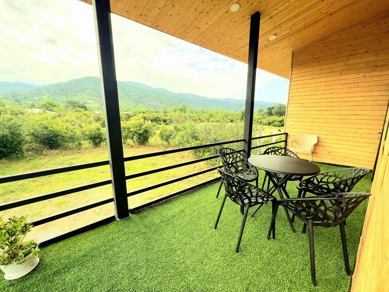 دوخوابه سوئیسی باباطاهر