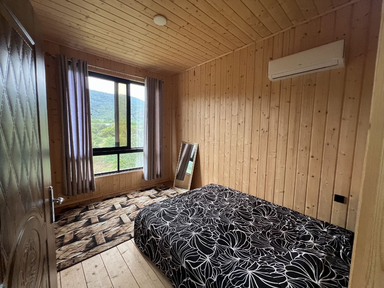 دوخوابه سوئیسی باباطاهر