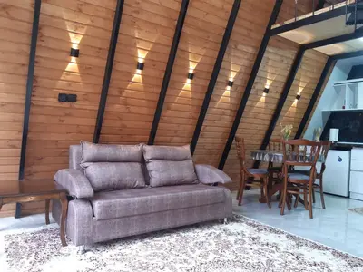 کلبه یک خوابه سوئیسی توسکستان - واحد کاج