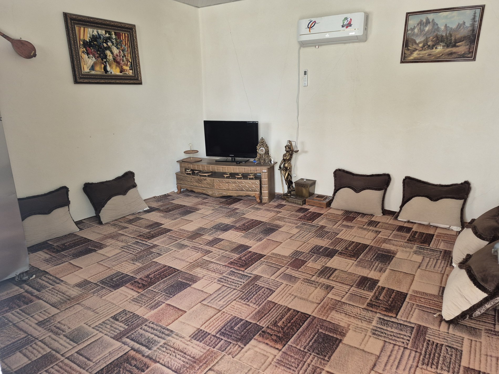 ویلا دو خوابه استخردار شیشه ایی