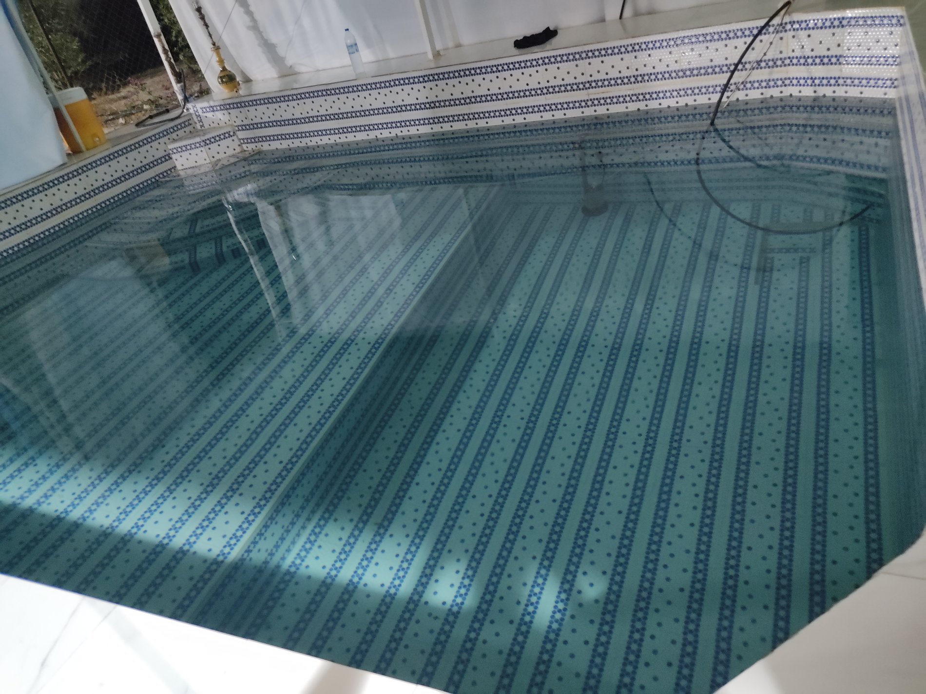 ویلا دو خوابه استخردار شیشه ایی