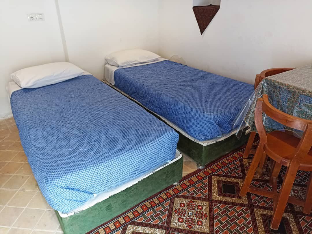 عمارت قوام الملک - واحد جیران