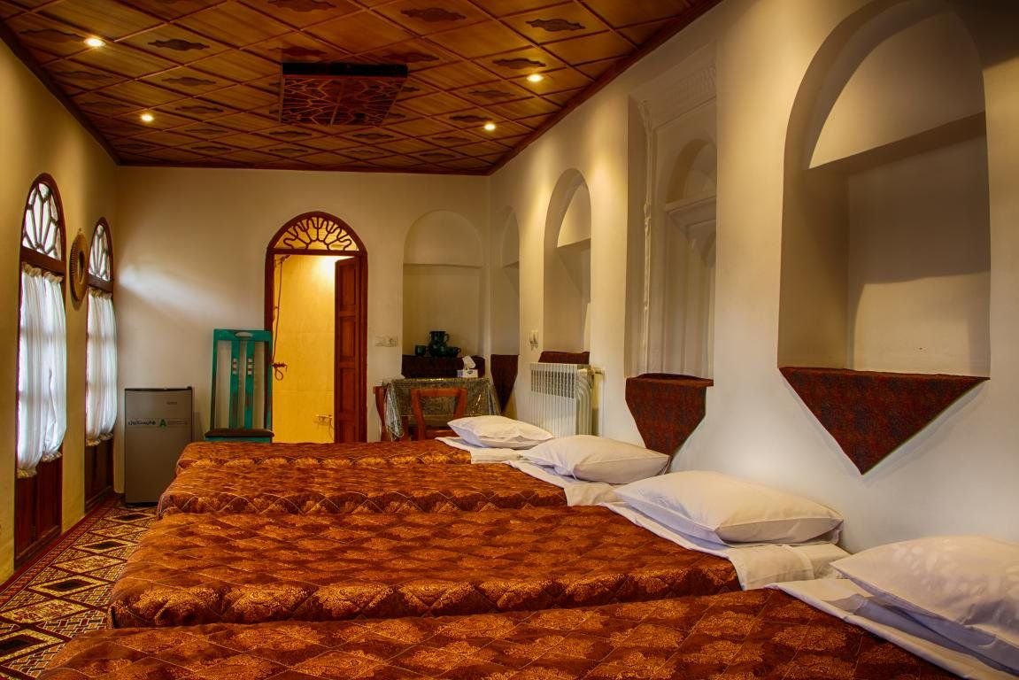 عمارت قوام الملک - واحد خورشید