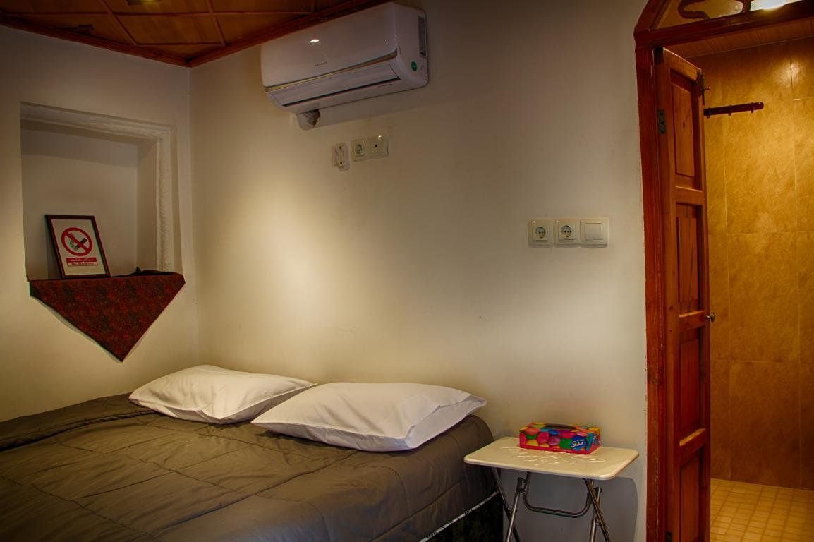 عمارت قوام الملک - واحد پاییز