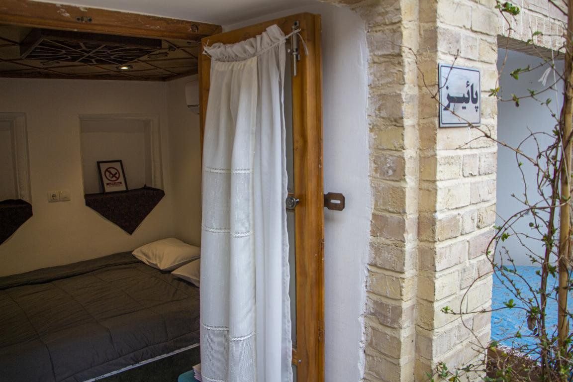 عمارت قوام الملک - واحد پاییز