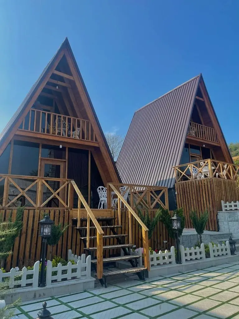 کلبه تک خوابه چوبی لطیفی