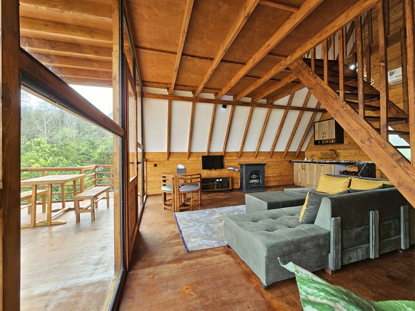 یک خوابه سوئیسی تی تی