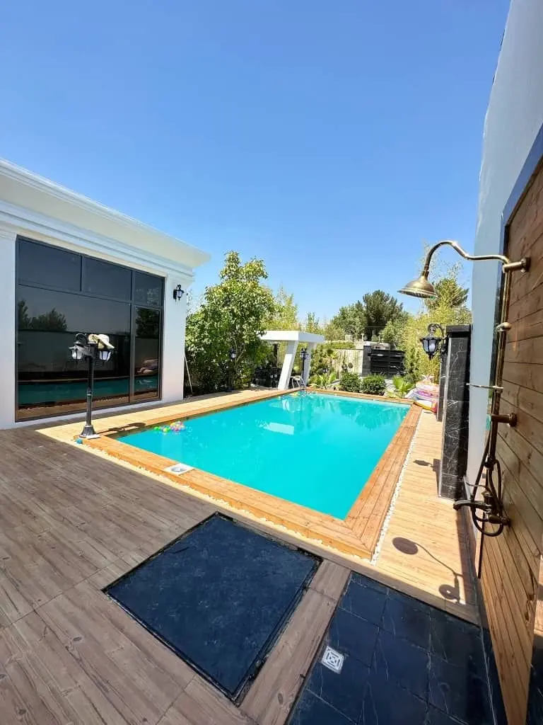 ویلا دوخوابه استخردار آبگرم ماد 2