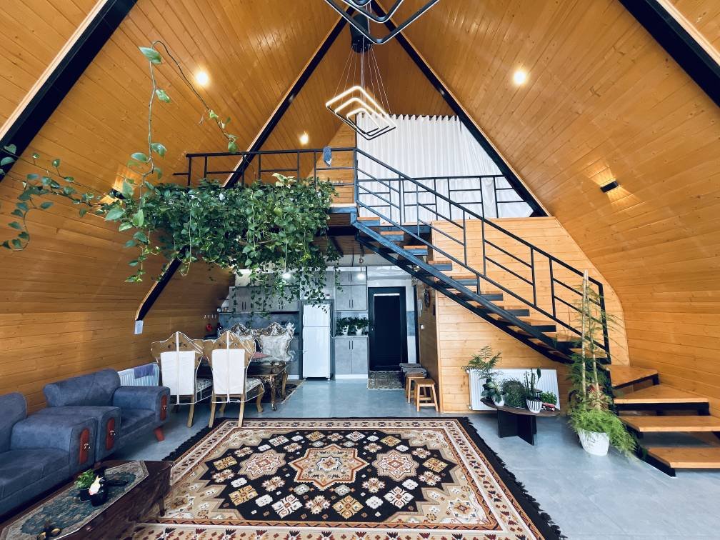 کلبه یک خوابه سوئیسی کوتوم