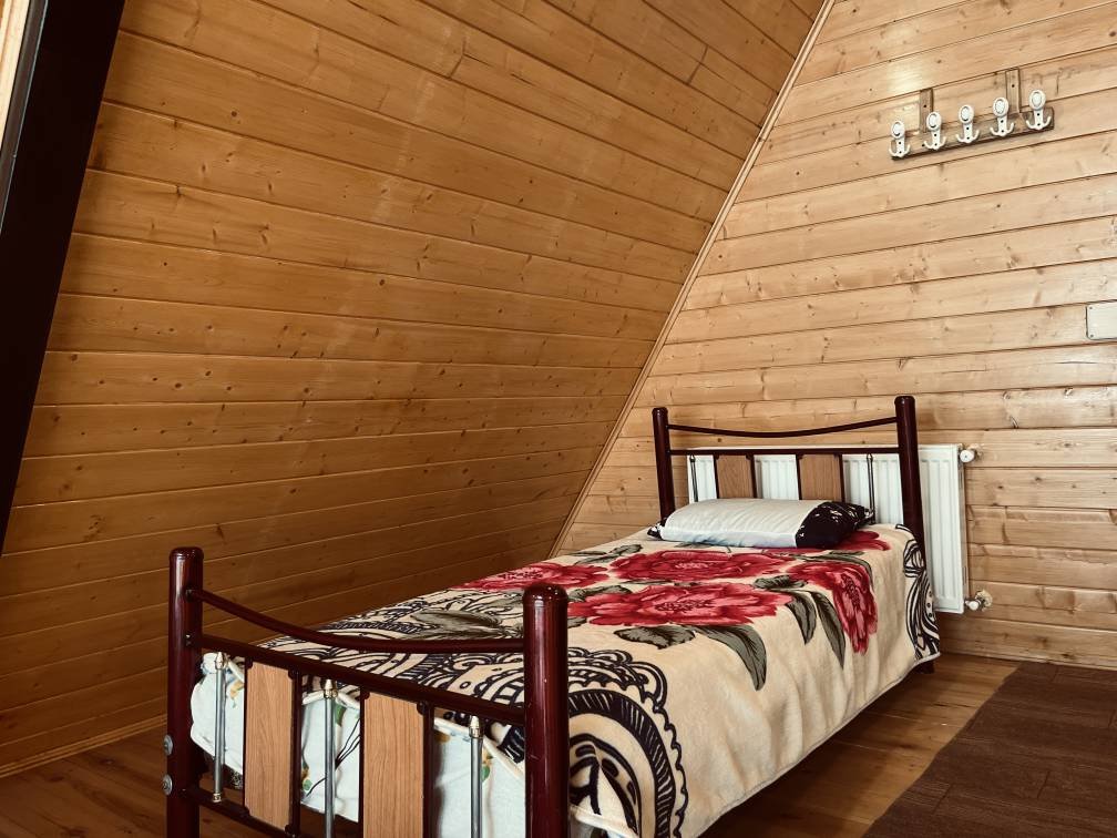 کلبه یک خوابه سوئیسی کوتوم