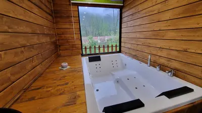 کلبه یک خوابه چوبی بلوط 1