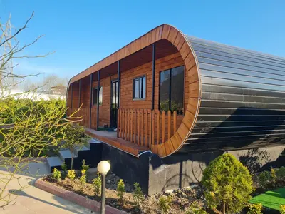 کلبه یک خوابه چوبی بلوط 1