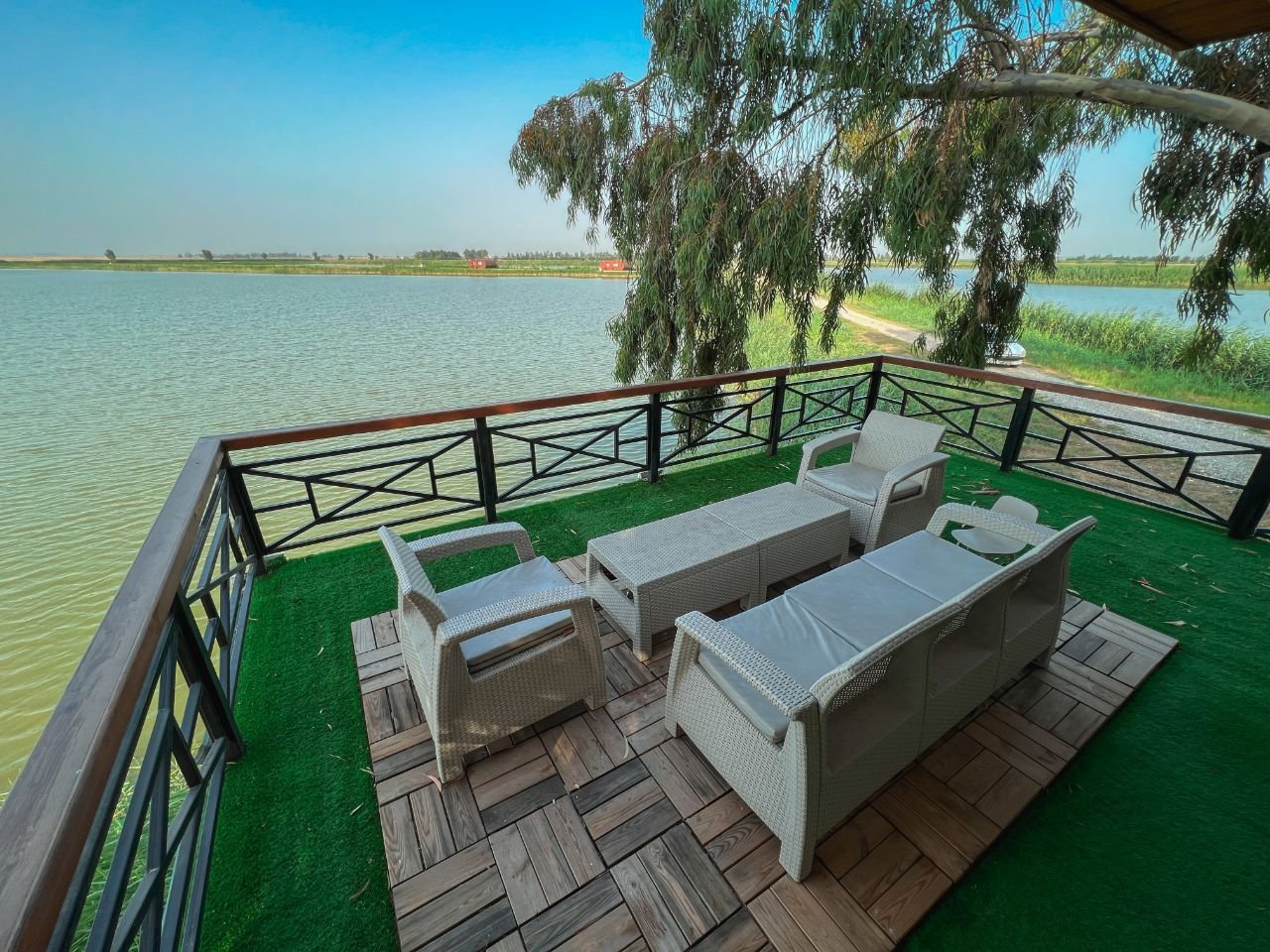 یک خوابه درختی دهکده