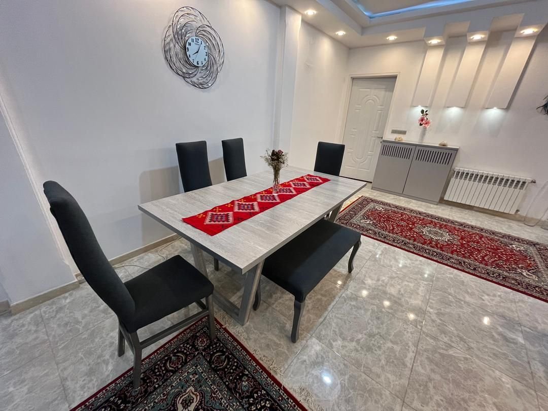 آپارتمان دوخوابه میان هاله