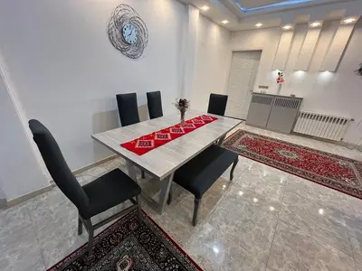 آپارتمان دوخوابه میان هاله