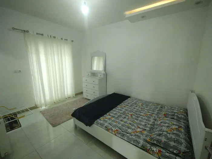 دوخوابه کاخ سفید اشکیک - اتاق اول مستر با یک تخت دو نفره