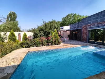 ویلا دوخوابه استخردار آبگرم تهراندشت 1