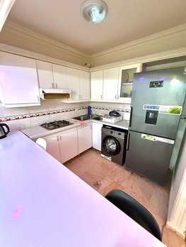 آپارتمان دوخوابه ارسباران واحد 4 شهرک صدف