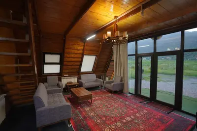 کلبه دوخوابه سوئیسی ونوس