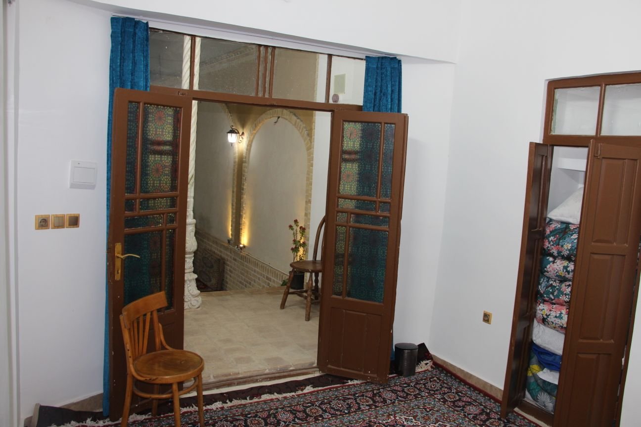 بوم گردی عمارت گلابگیر  - واحد 4 ارسی