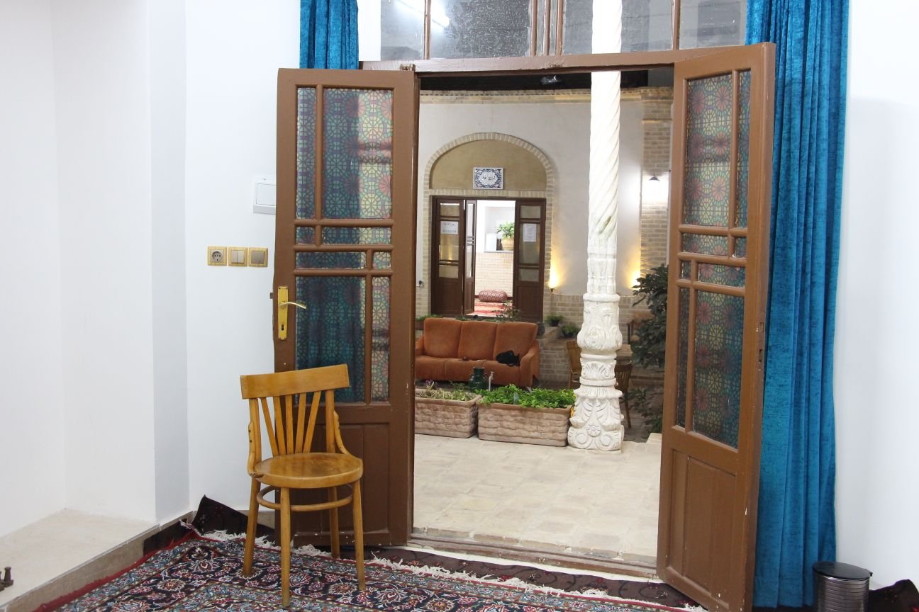بومگردی عمارت گلابگیر  - واحد 4 ارسی