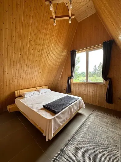 کلبه دوخوابه استخردار بهشت پنهان 1