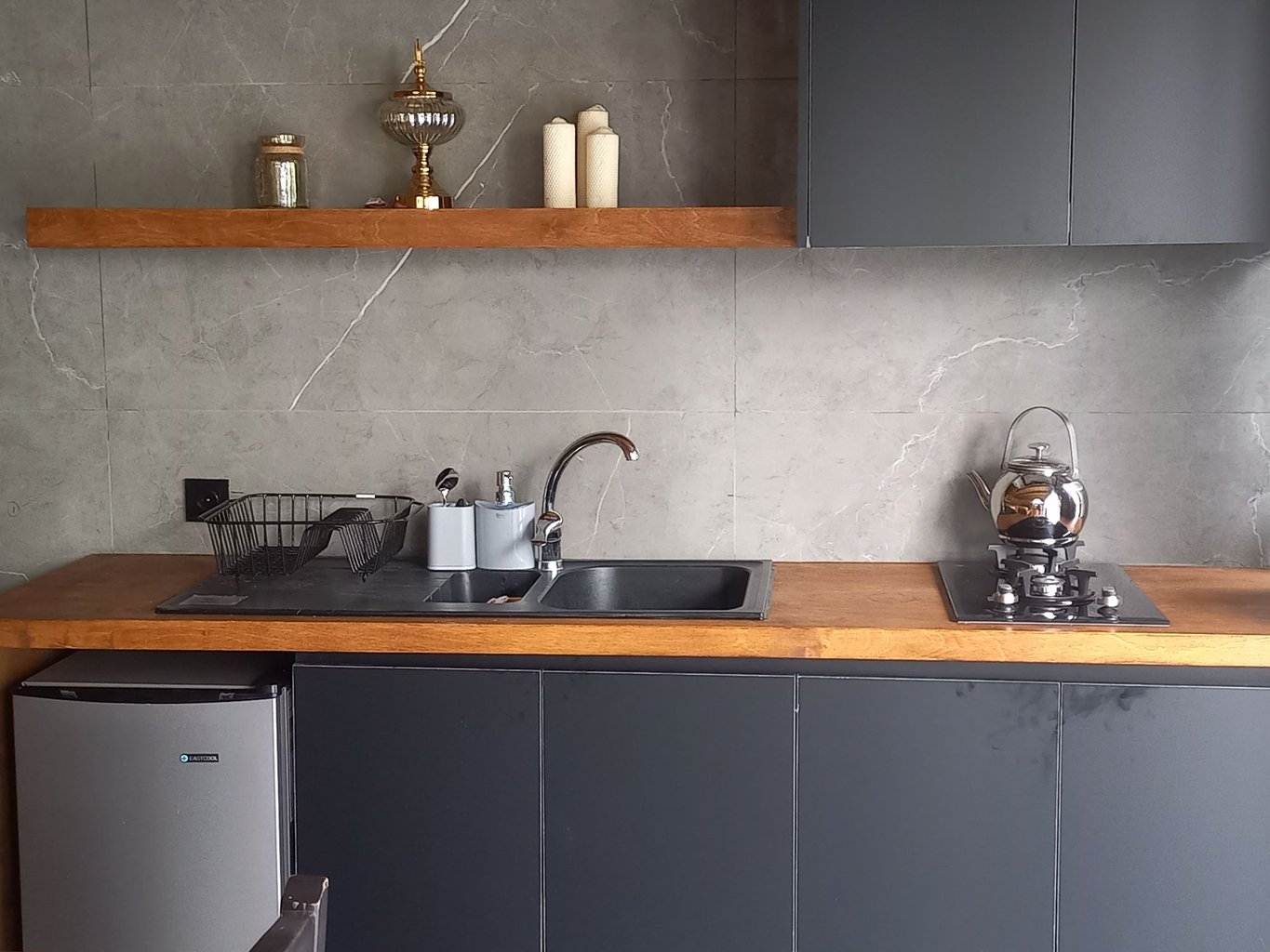 کلبه یک خوابه سوئیسی استخردار سدروس