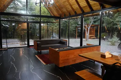 کلبه یک خوابه استخردار آبگرم بامبو سرای رستاک