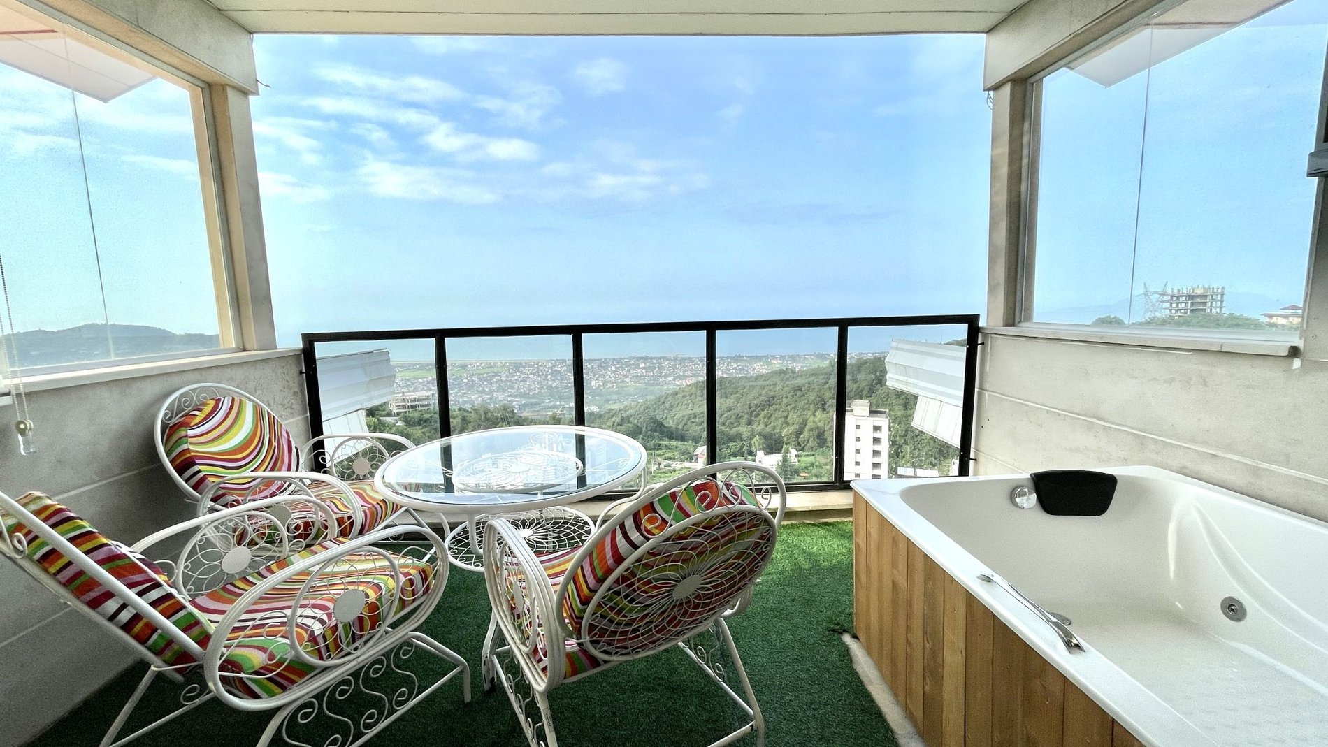 یک خوابه جکوزی دار بام واحد 500