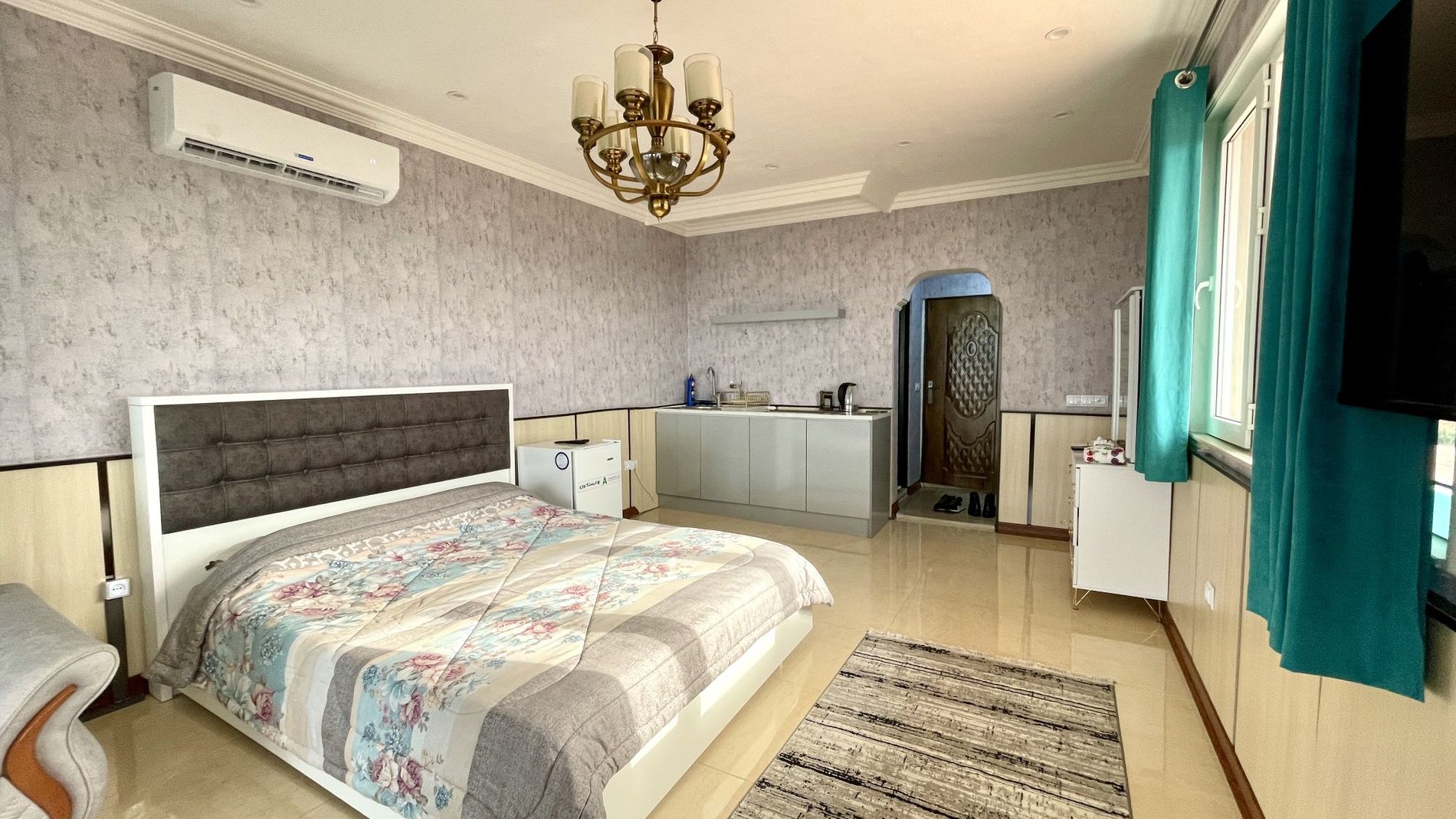 یک خوابه جکوزی دار بام واحد 500