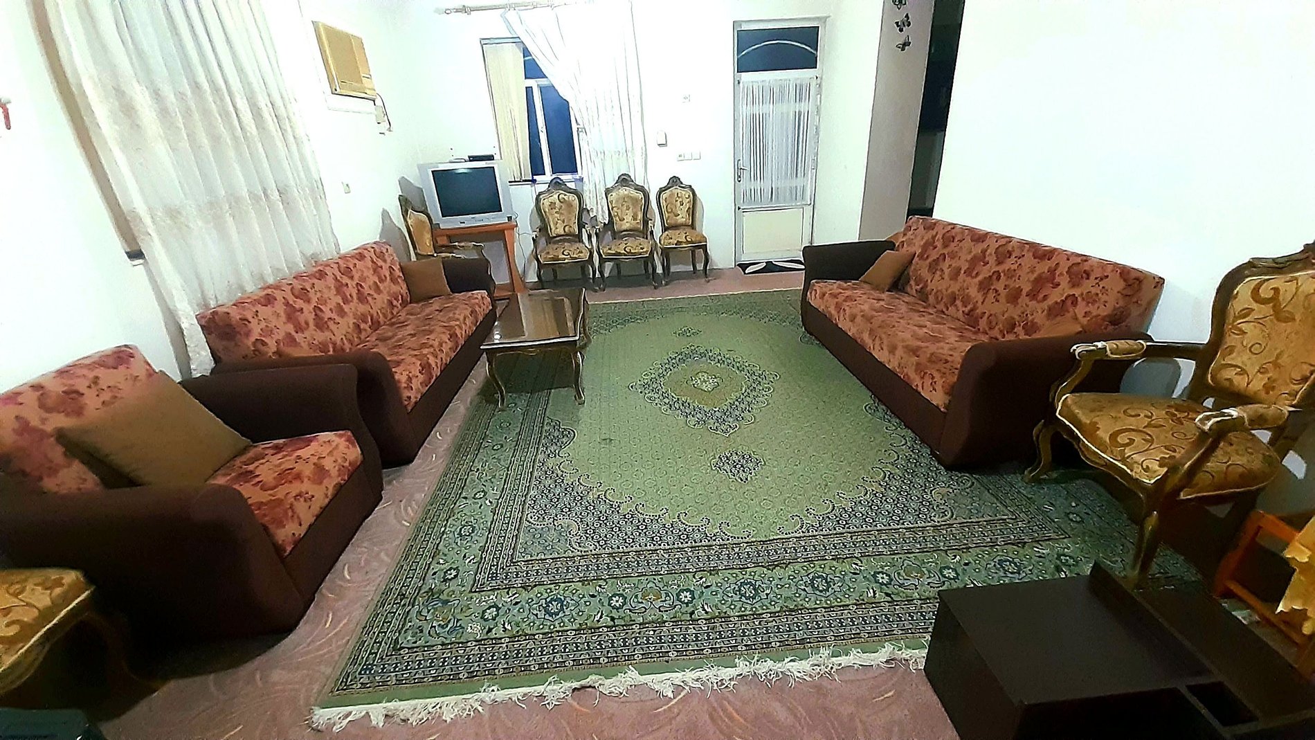 سوئیت یک خوابه اردیبهشت ۱ - پذیرایی