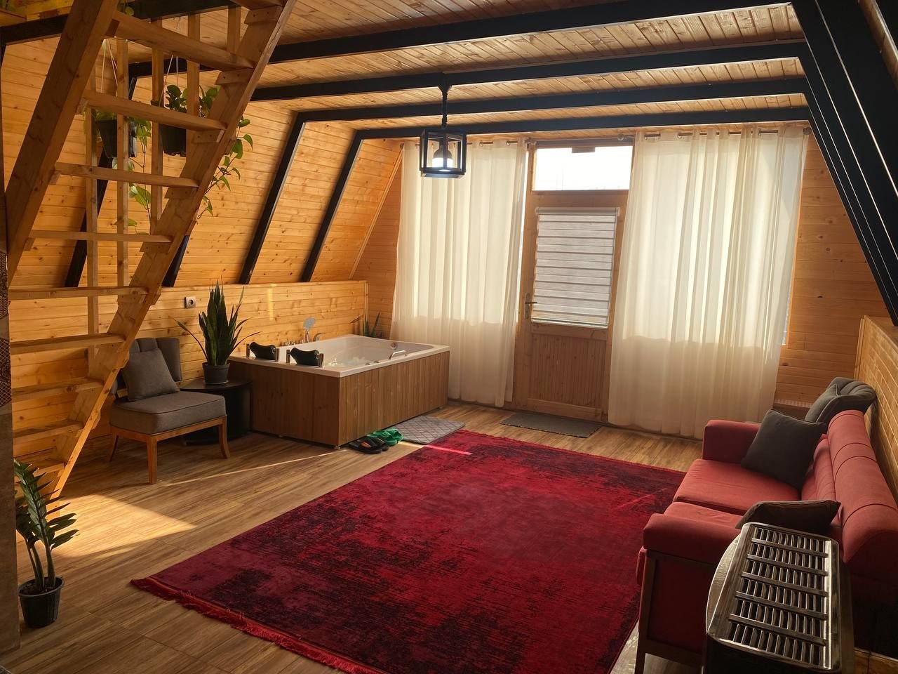 کلبه یک خوابه جنگلی جکوزی دار دیار 