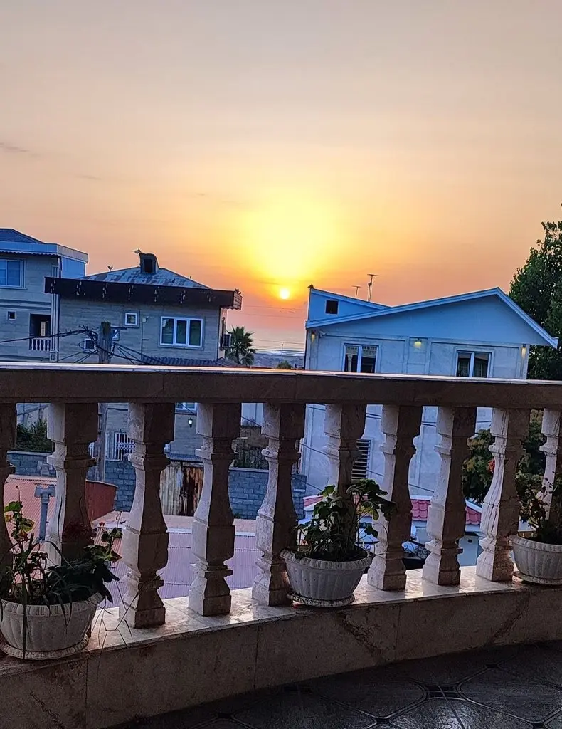 آپارتمان دوخوابه ساحلی قلی نژاد واحد 6 - بالکن رو به دریا واحد ۶