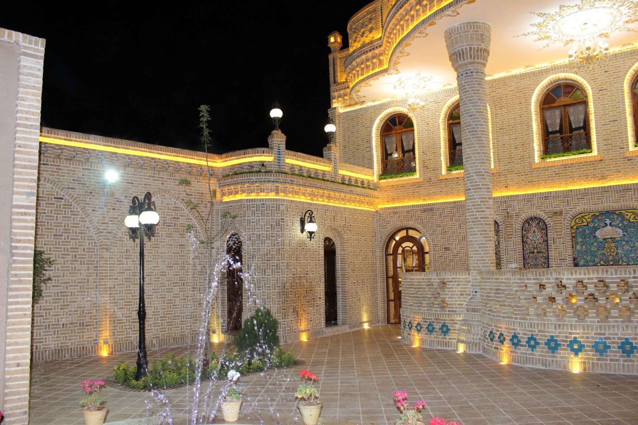 بوم گردی بوتیک هتل دژ - واحد 105 - حیاط