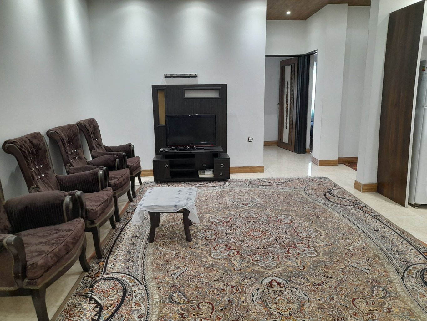 ویلا دو خوابه استخردار آبگرم ایلیا 1