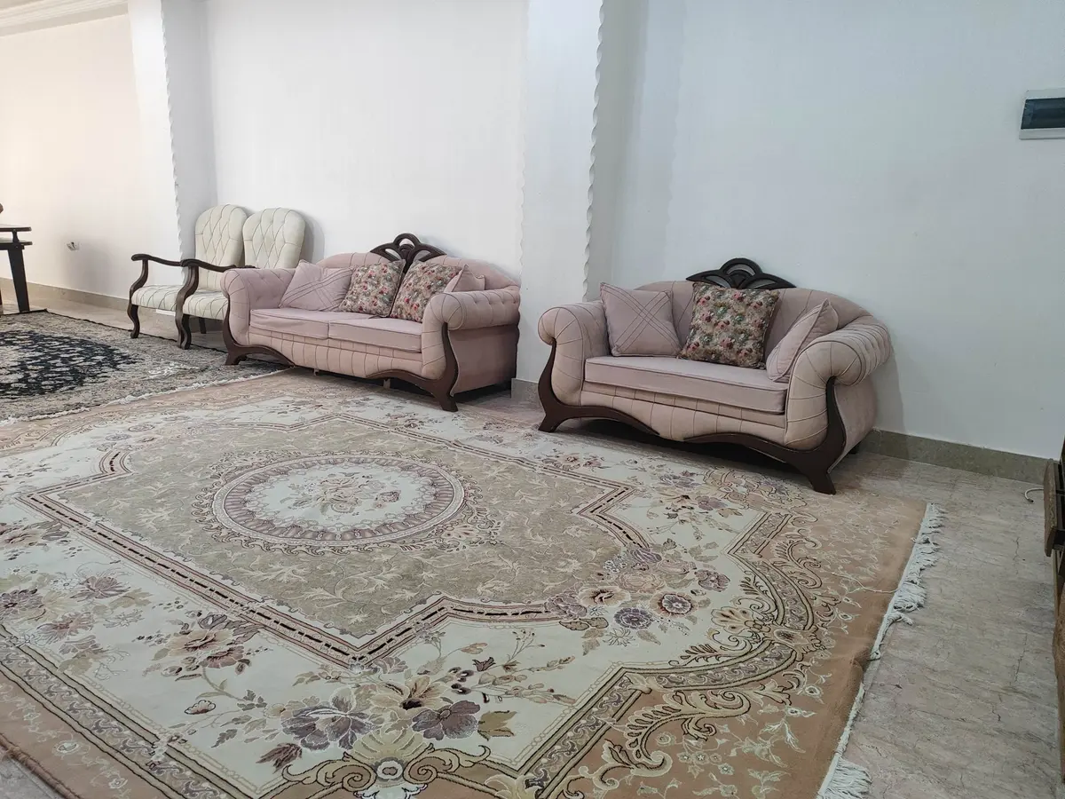 آپارتمان دوخوابه گلزاری 1