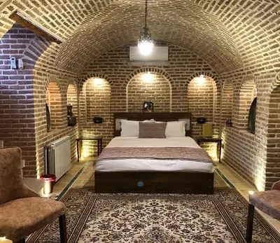 اقامتگاه سنتی خانه تاریخی نبوی - واحد نقشینه