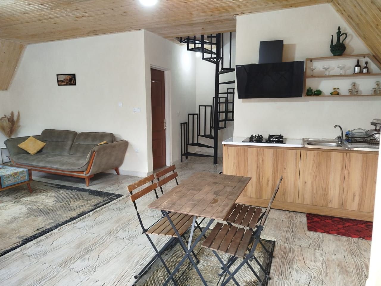 کلبه دوخوابه سوئیسی آتلانتیس