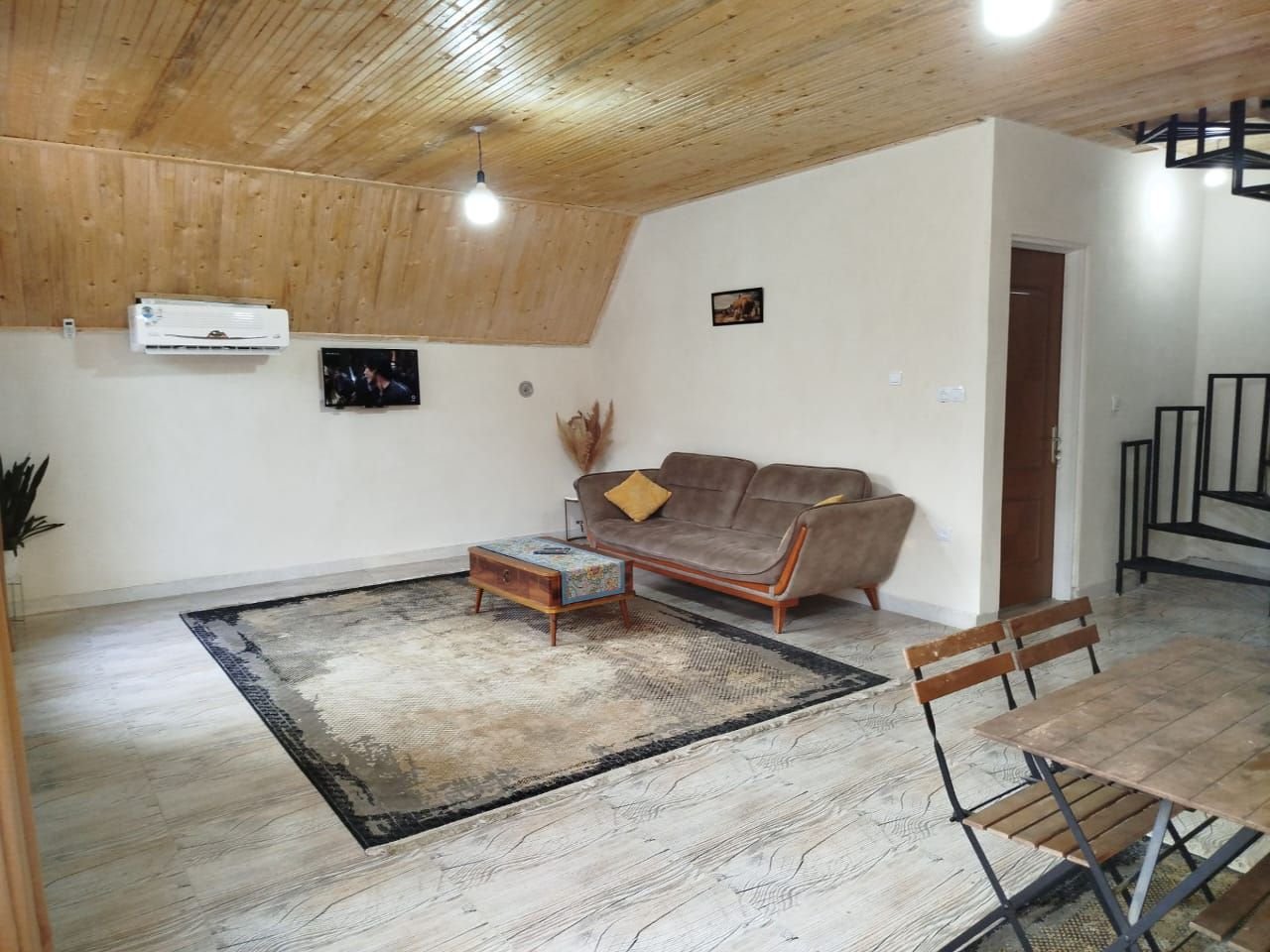 کلبه دوخوابه سوئیسی آتلانتیس