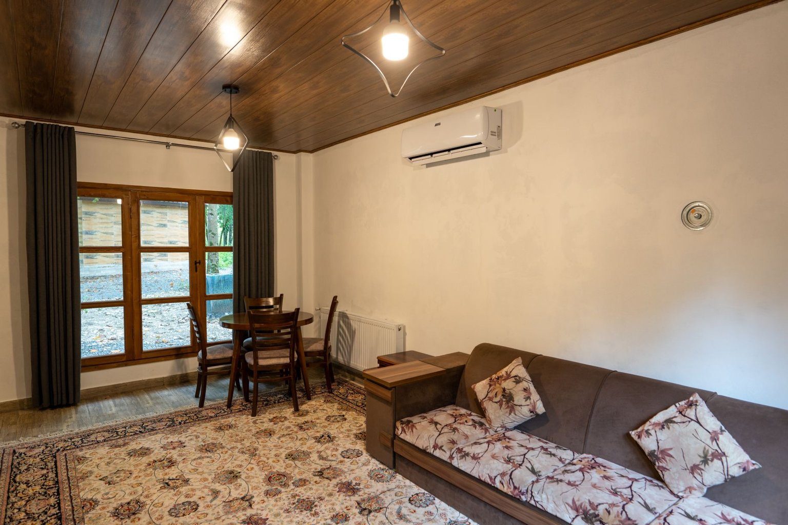 کلبه یک خوابه سی سنگان 3 - پذیرایی