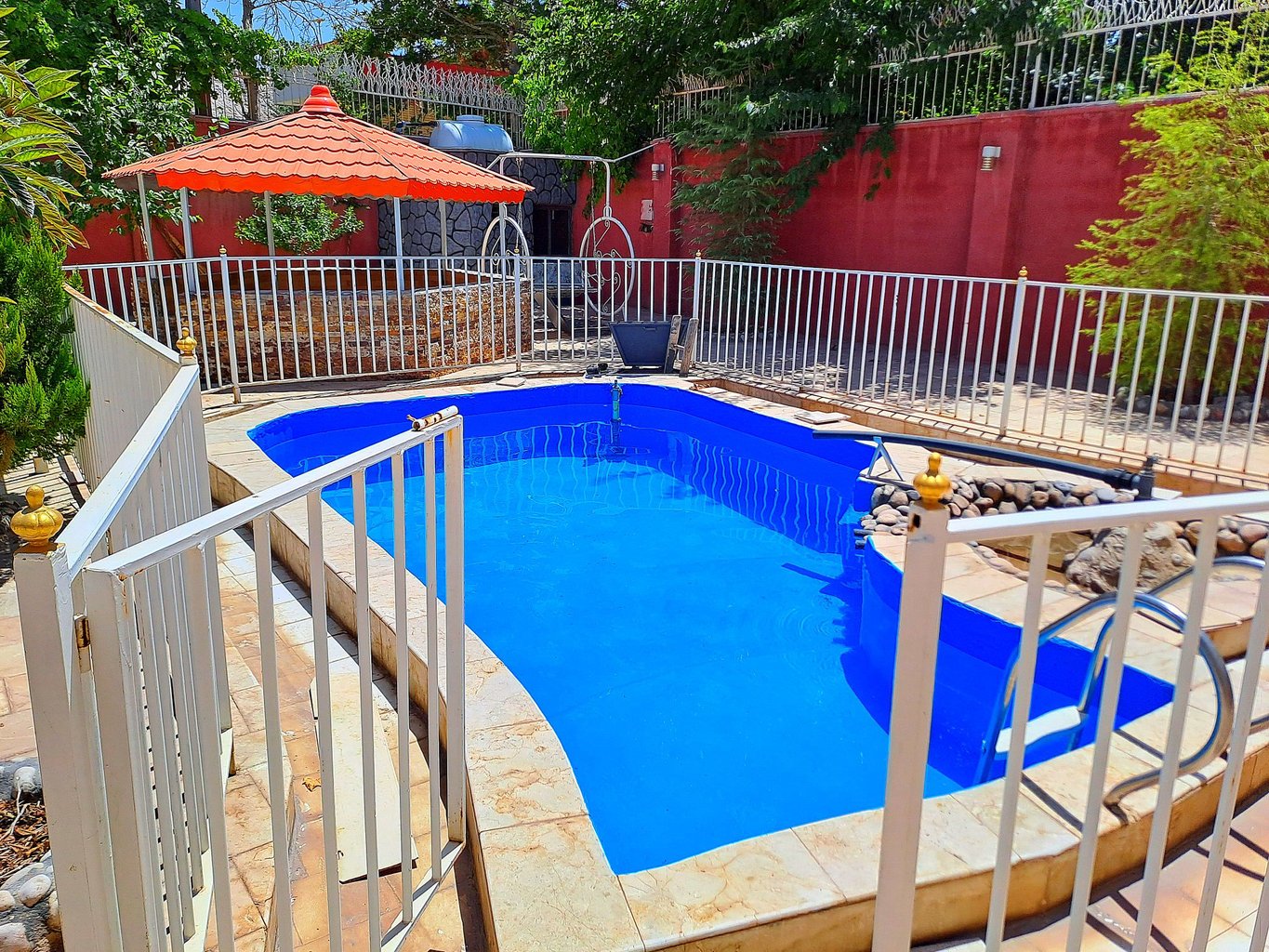 سه خوابه استخردار شهر ابریشم