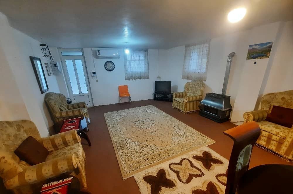 یک خوابه عمارت آرش