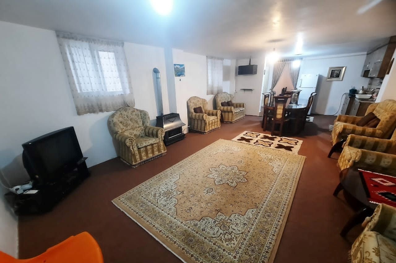 یک خوابه عمارت آرش