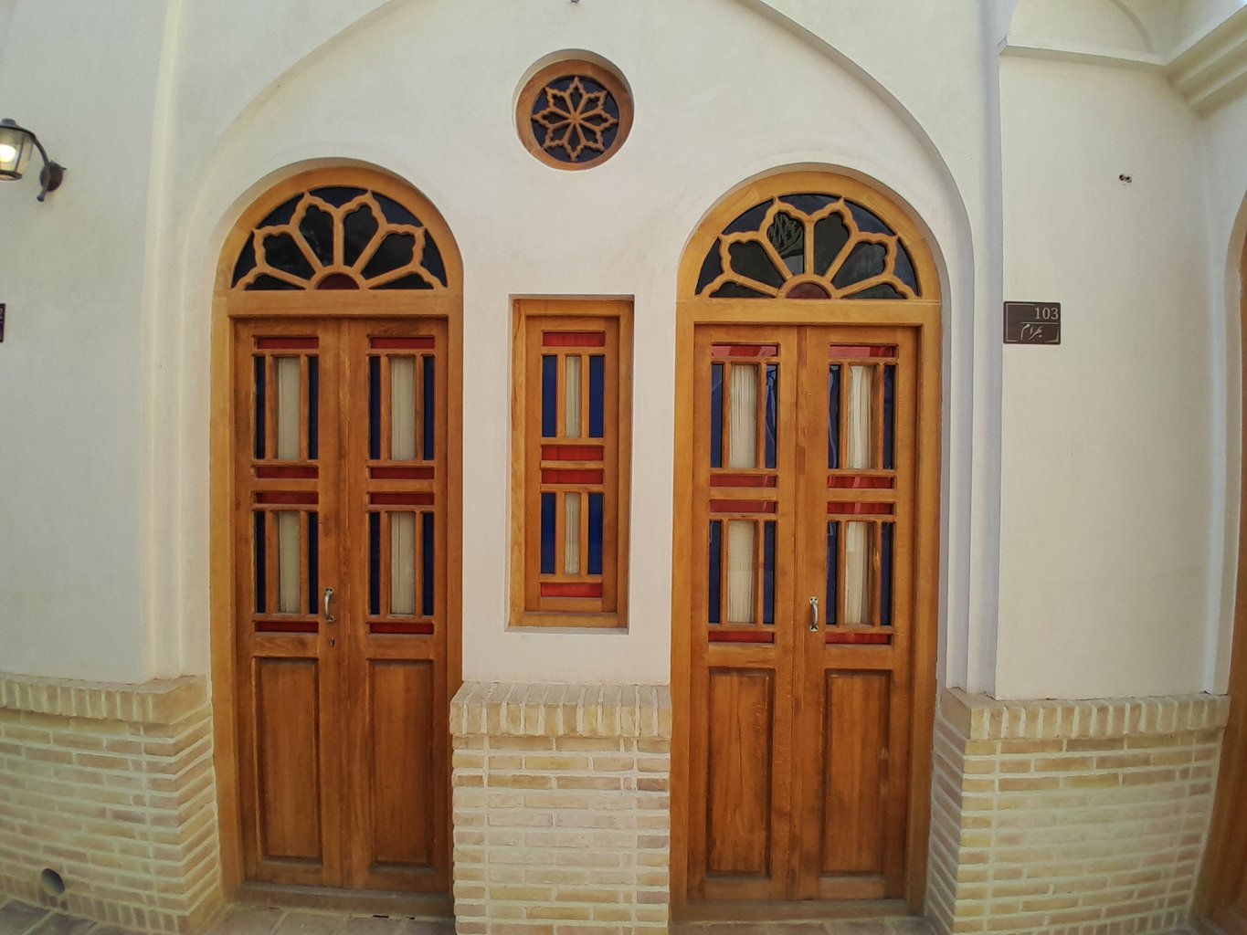 عمارت شاه نشین - واحد ۱۰۳