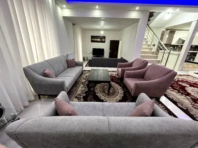 ویلا دوخوابه استخردار باغ طاووس