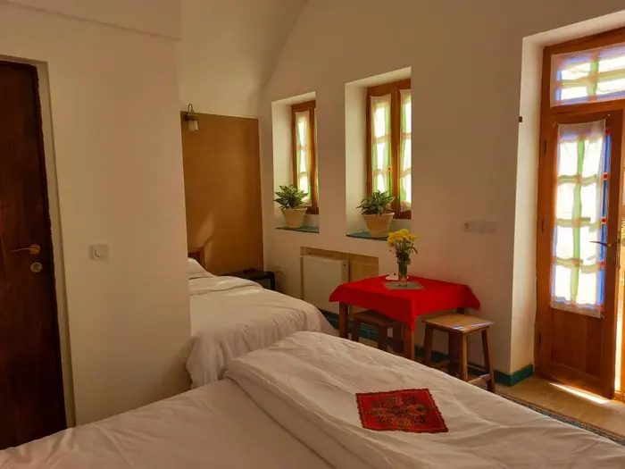 بوم گردی سرای دشتی - واحد امید