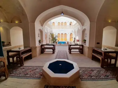 اقامتگاه سنتی عمارت شاه نشین - واحد ۱۰۳